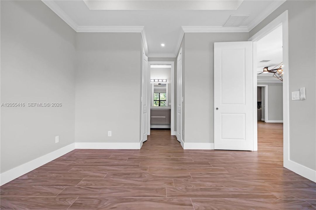 En Venta: $329,000 (4 camas, 2 baños, 0 Pies cuadrados)