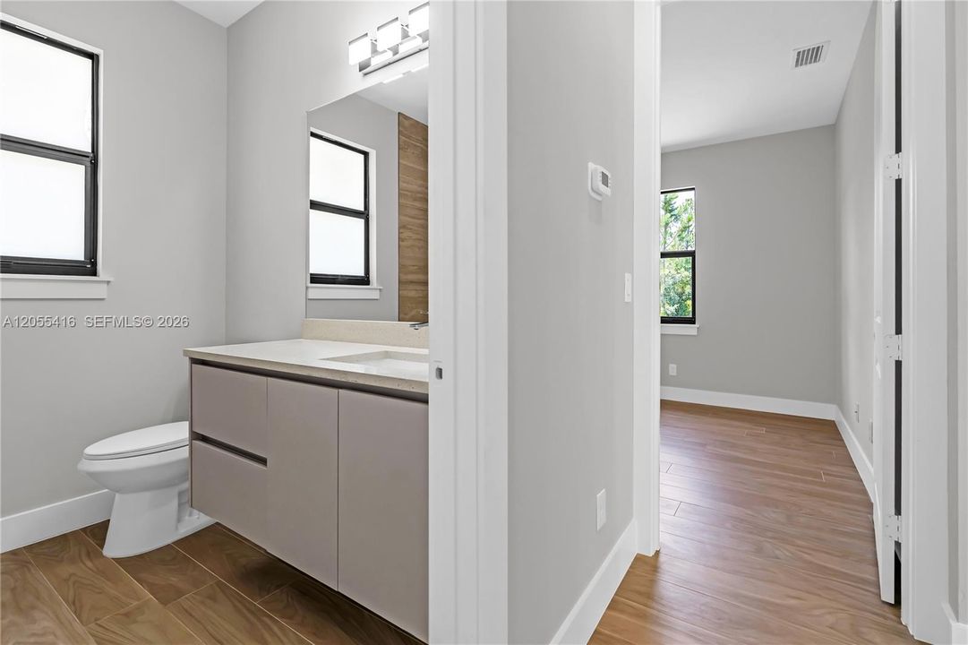 En Venta: $329,000 (4 camas, 2 baños, 0 Pies cuadrados)