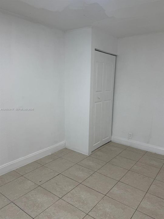 En Renta: $1,800 (2 camas, 1 baños, 1072 Pies cuadrados)