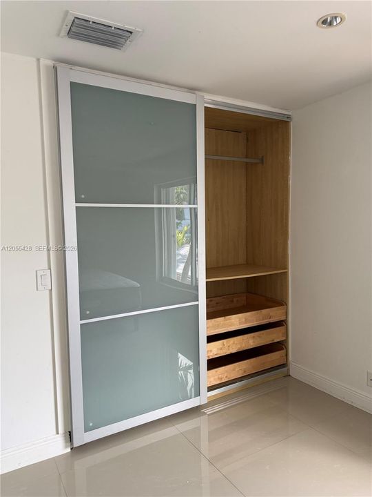 En Renta: $2,700 (2 camas, 2 baños, 4205 Pies cuadrados)