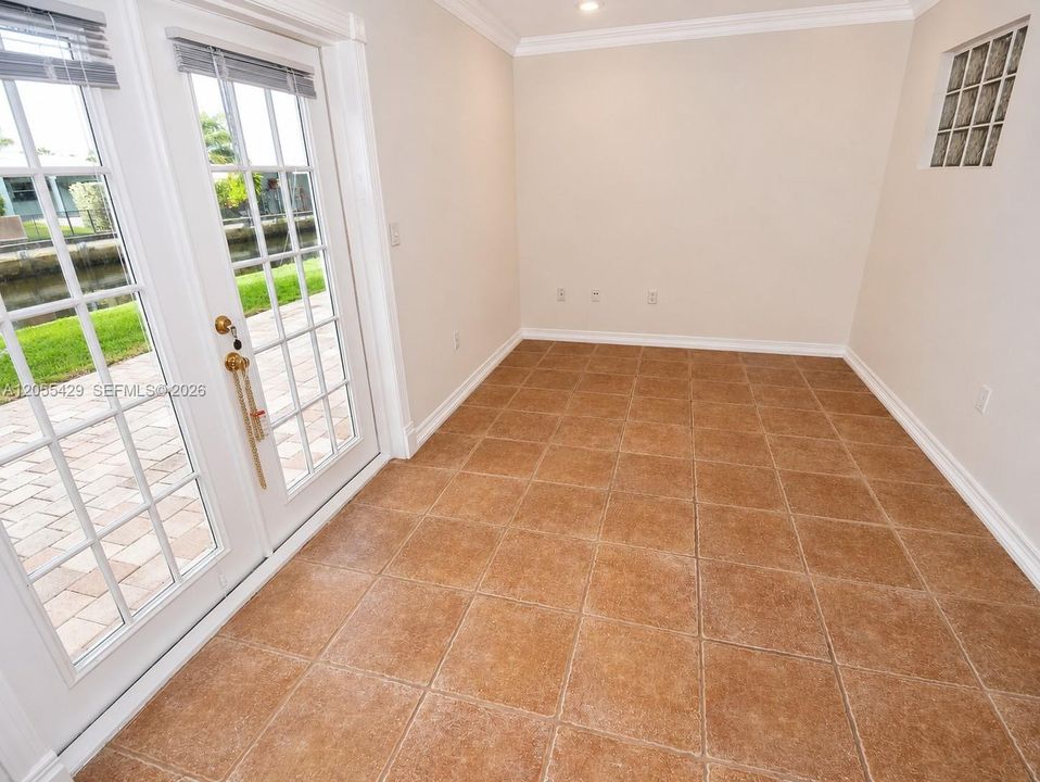 Activo con contrato: $3,500 (2 camas, 2 baños, 1578 Pies cuadrados)