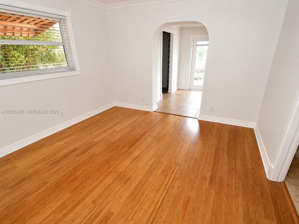 Activo con contrato: $3,500 (2 camas, 2 baños, 1578 Pies cuadrados)