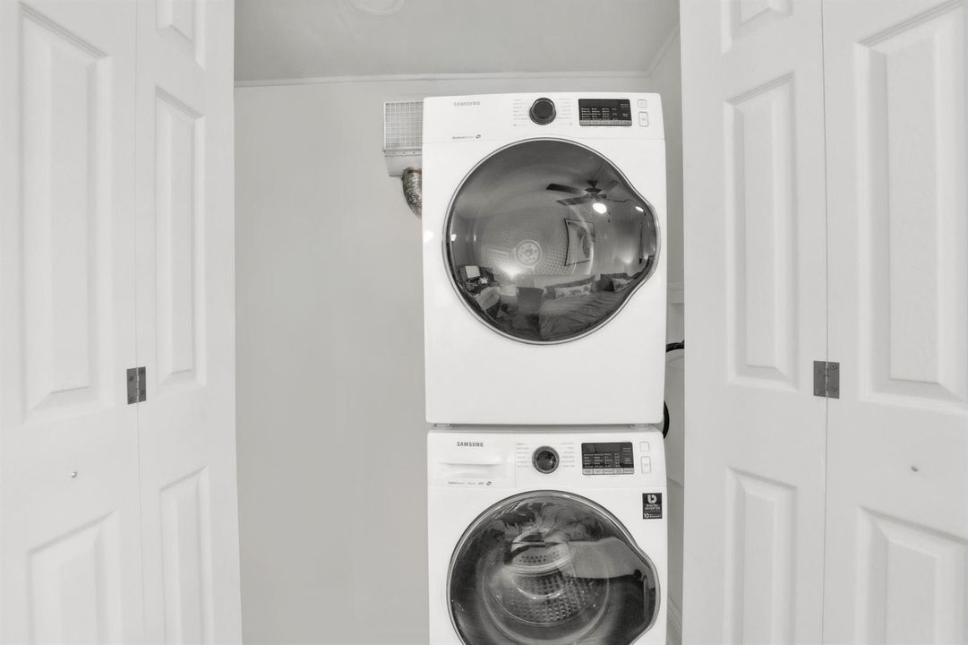 3000 NE 48th Ct-30