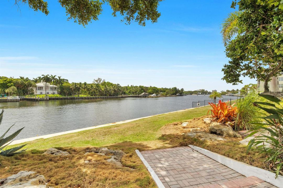 3000 NE 48th Ct-9