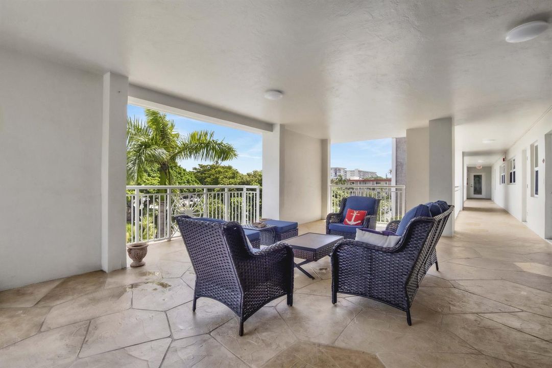 3000 NE 48th Ct-35