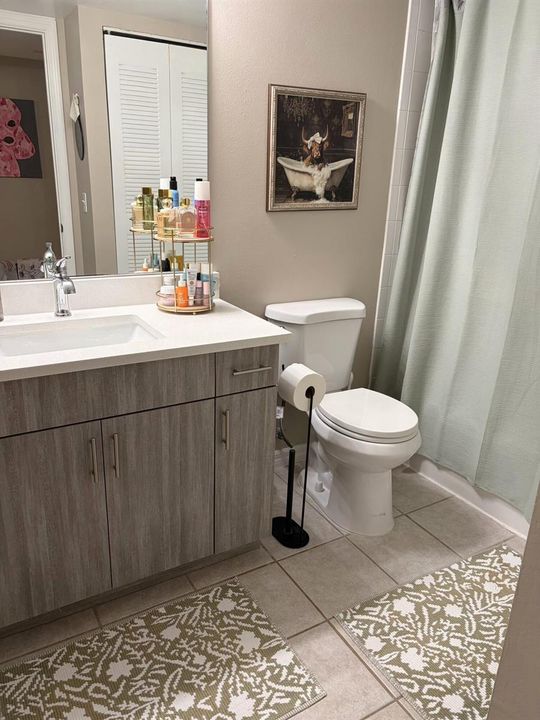 5035 wiles apt 104 bathroom 1