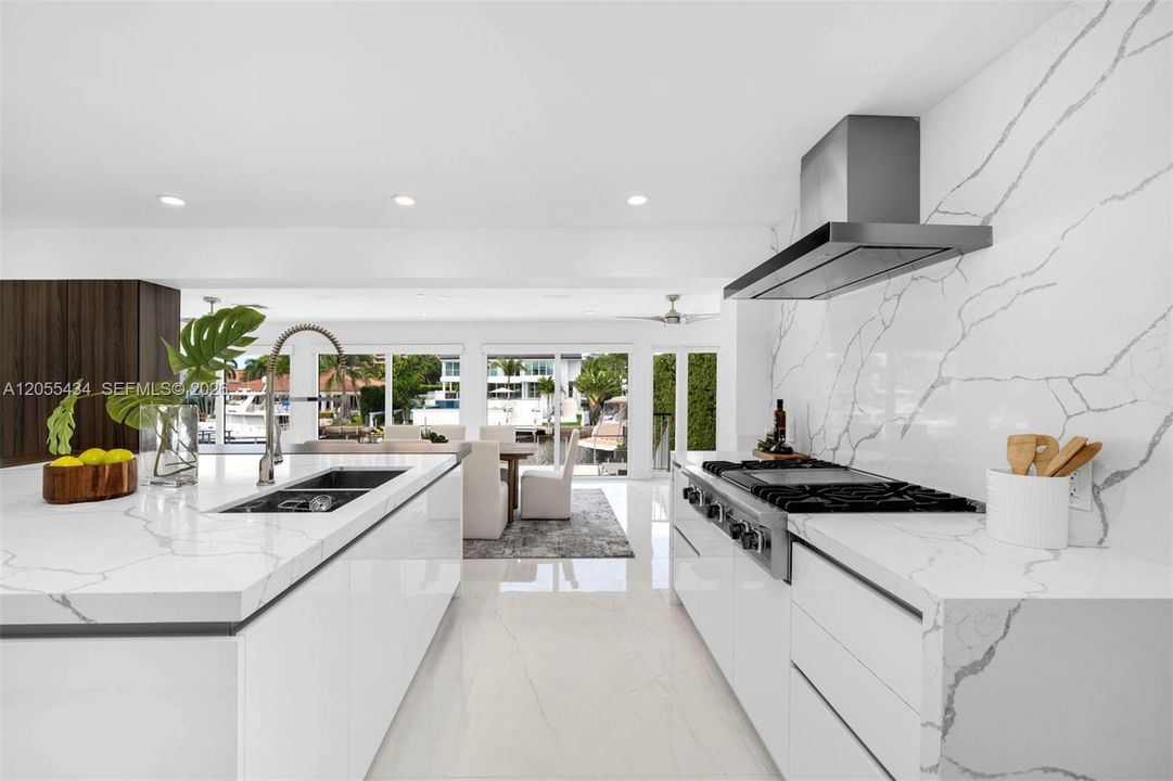 En Venta: $11,250,000 (5 camas, 5 baños, 6606 Pies cuadrados)
