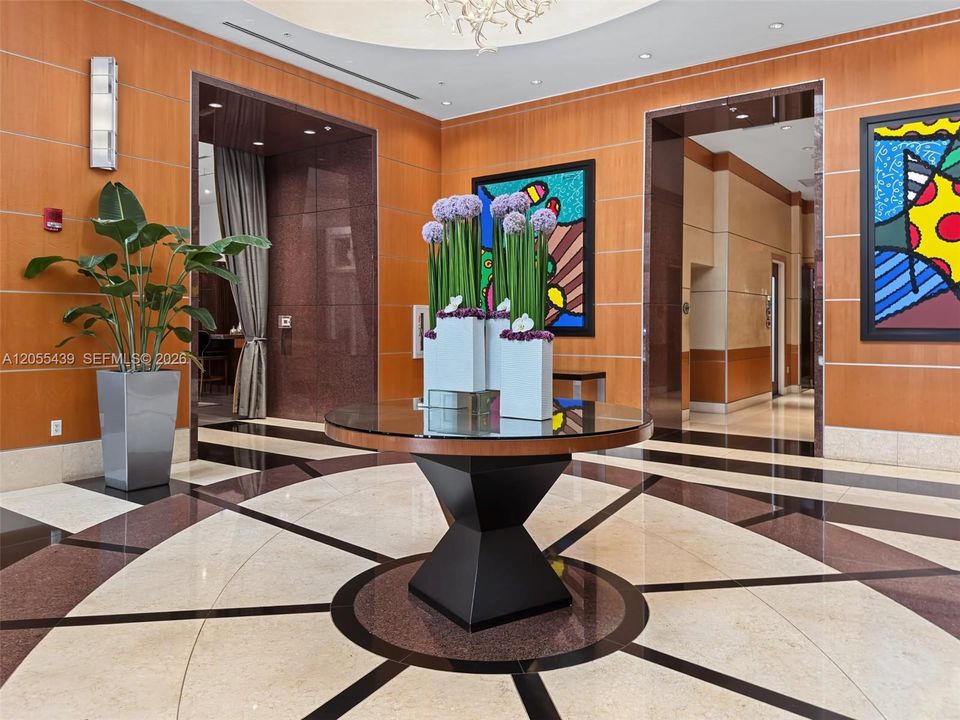For Rent: $2,850 (1 beds, 1 baths, 806 Square Feet)