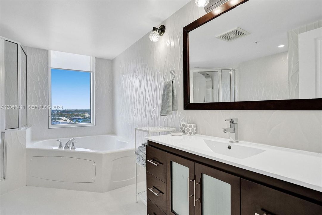 For Sale: $1,450,000 (2 beds, 2 baths, 1423 Square Feet)