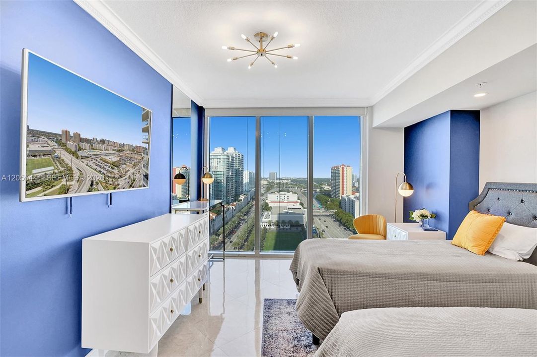For Sale: $1,450,000 (2 beds, 2 baths, 1423 Square Feet)