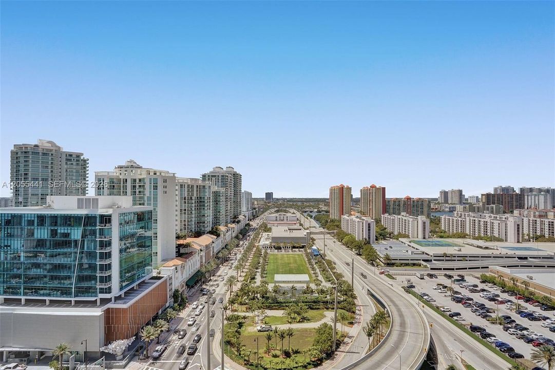 For Sale: $1,450,000 (2 beds, 2 baths, 1423 Square Feet)