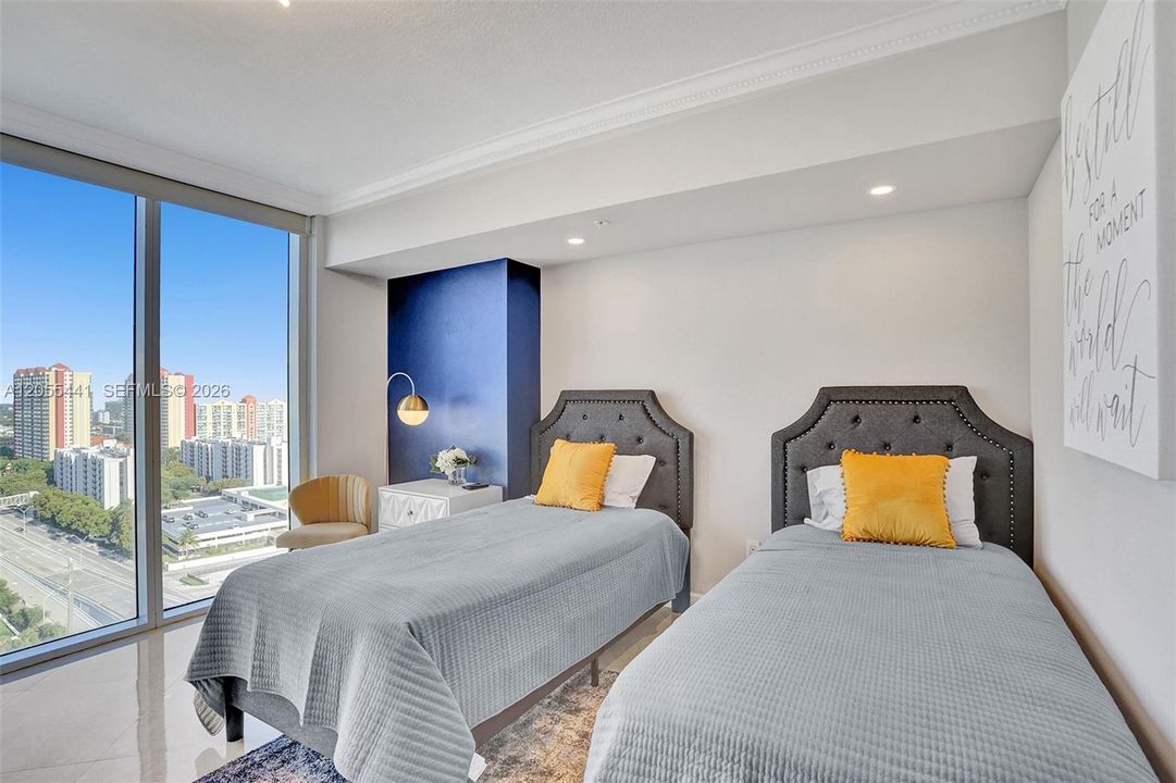For Sale: $1,450,000 (2 beds, 2 baths, 1423 Square Feet)