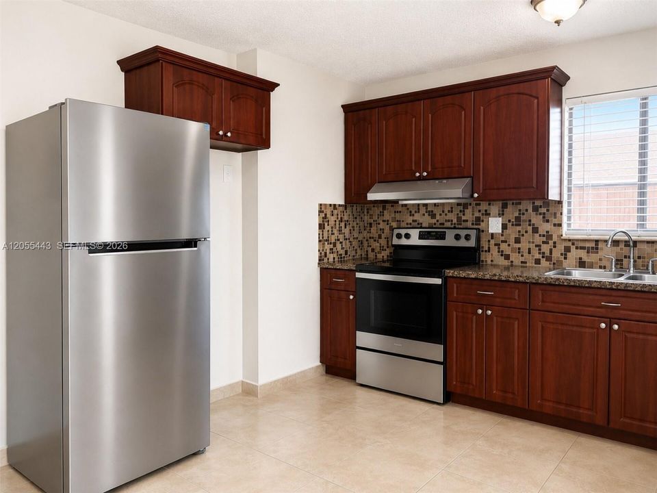 For Rent: $2,399 (2 beds, 1 baths, 1056 Square Feet)