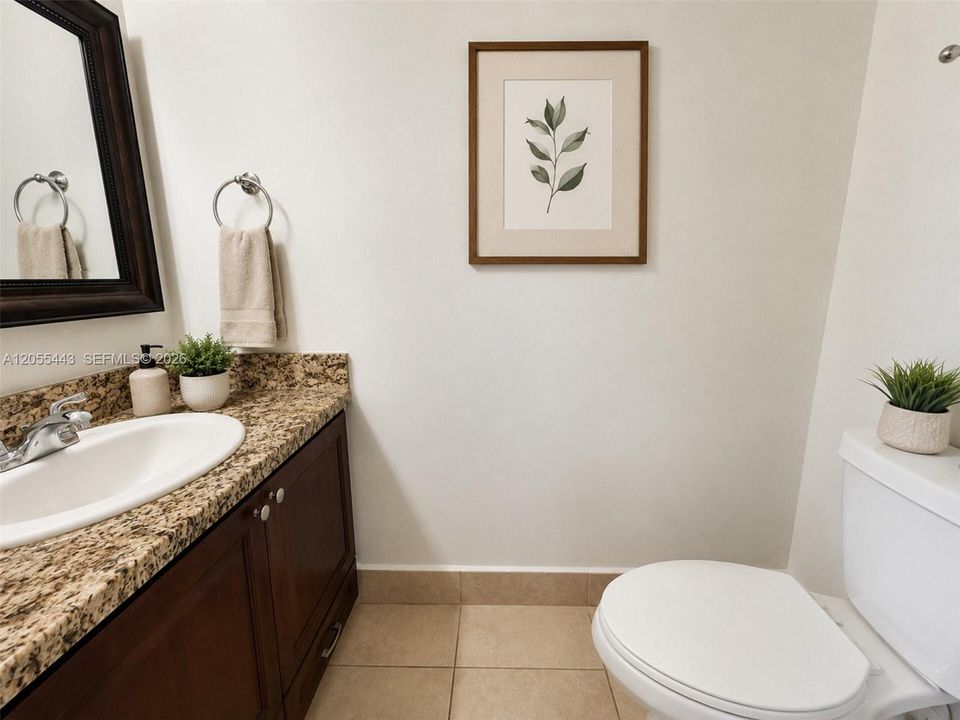 For Rent: $2,399 (2 beds, 1 baths, 1056 Square Feet)