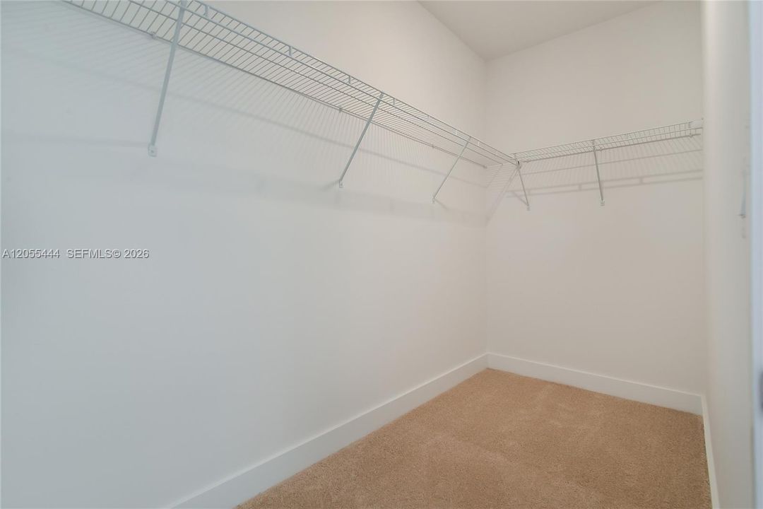 En Renta: $3,100 (2 camas, 2 baños, 1520 Pies cuadrados)