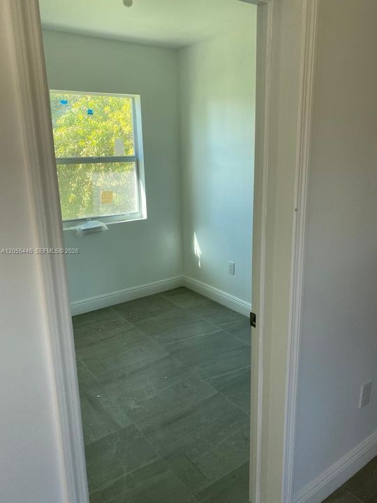 В аренду: $1,450 (1 спален, 1 ванн, 2515 Квадратных фут)