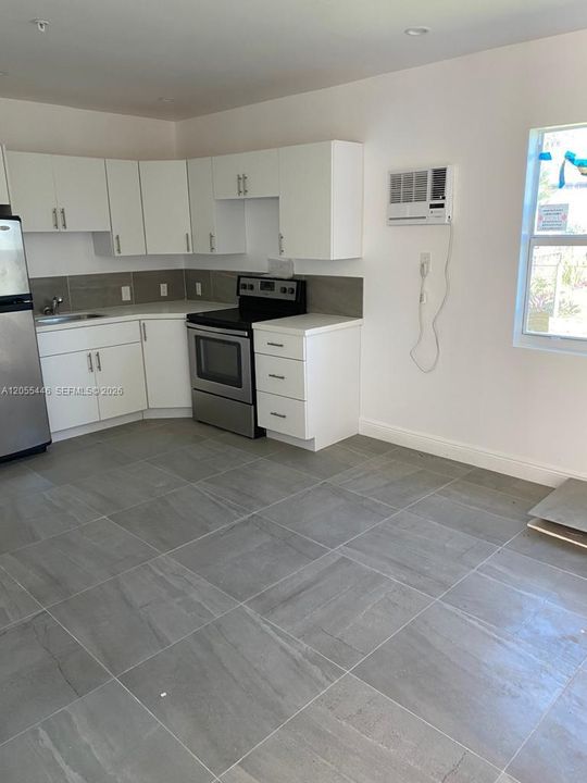 В аренду: $1,450 (1 спален, 1 ванн, 2515 Квадратных фут)