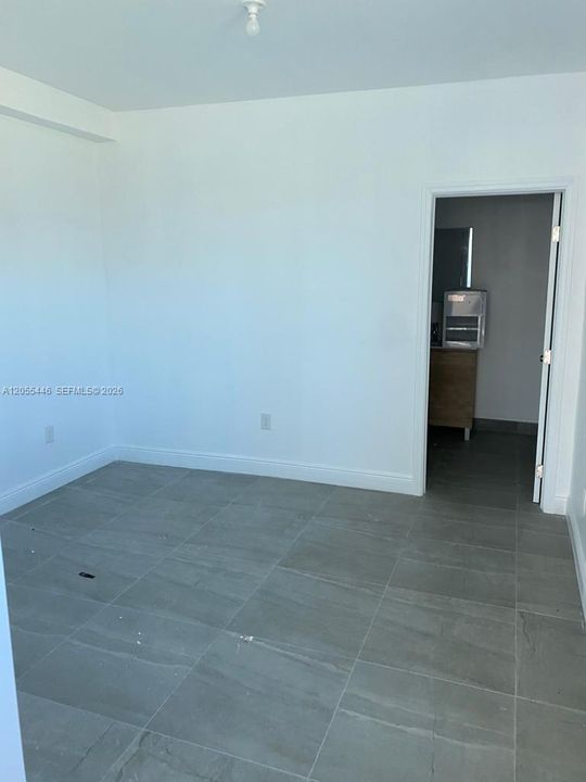 В аренду: $1,450 (1 спален, 1 ванн, 2515 Квадратных фут)