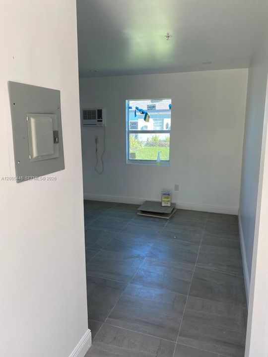 В аренду: $1,450 (1 спален, 1 ванн, 2515 Квадратных фут)