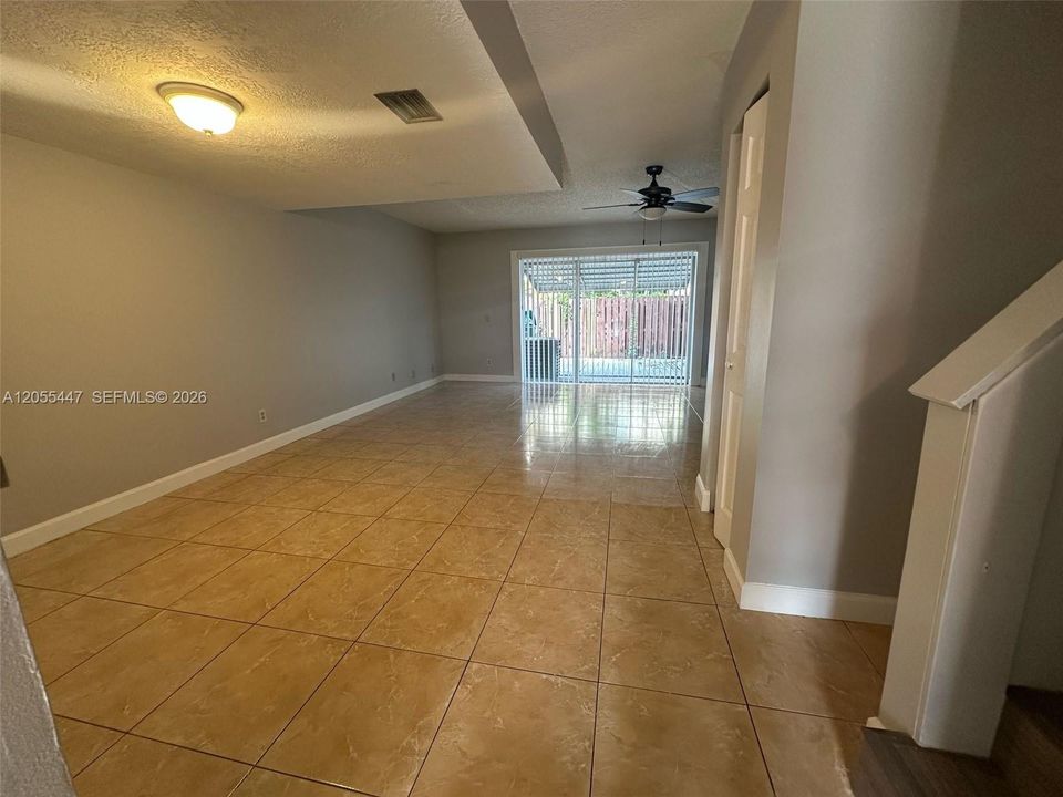 En Venta: $230,000 (2 camas, 1 baños, 1330 Pies cuadrados)