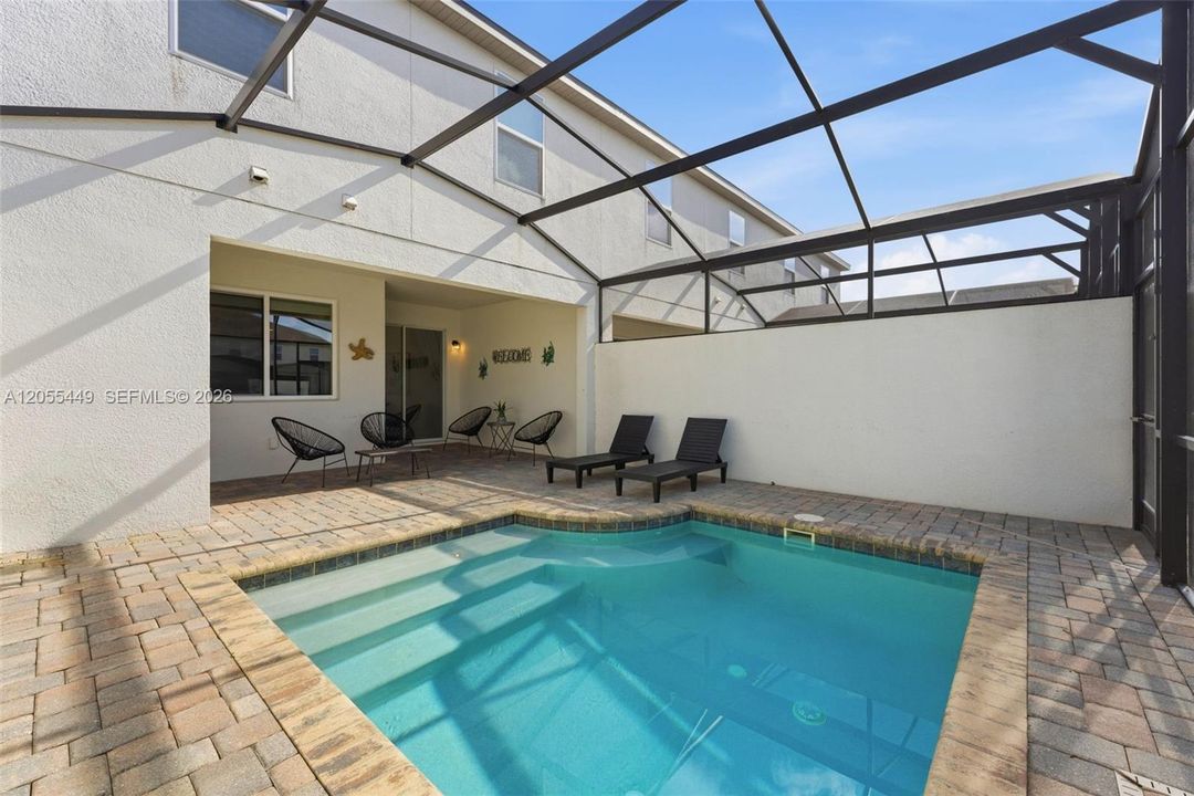 En Venta: $439,000 (4 camas, 4 baños, 2090 Pies cuadrados)