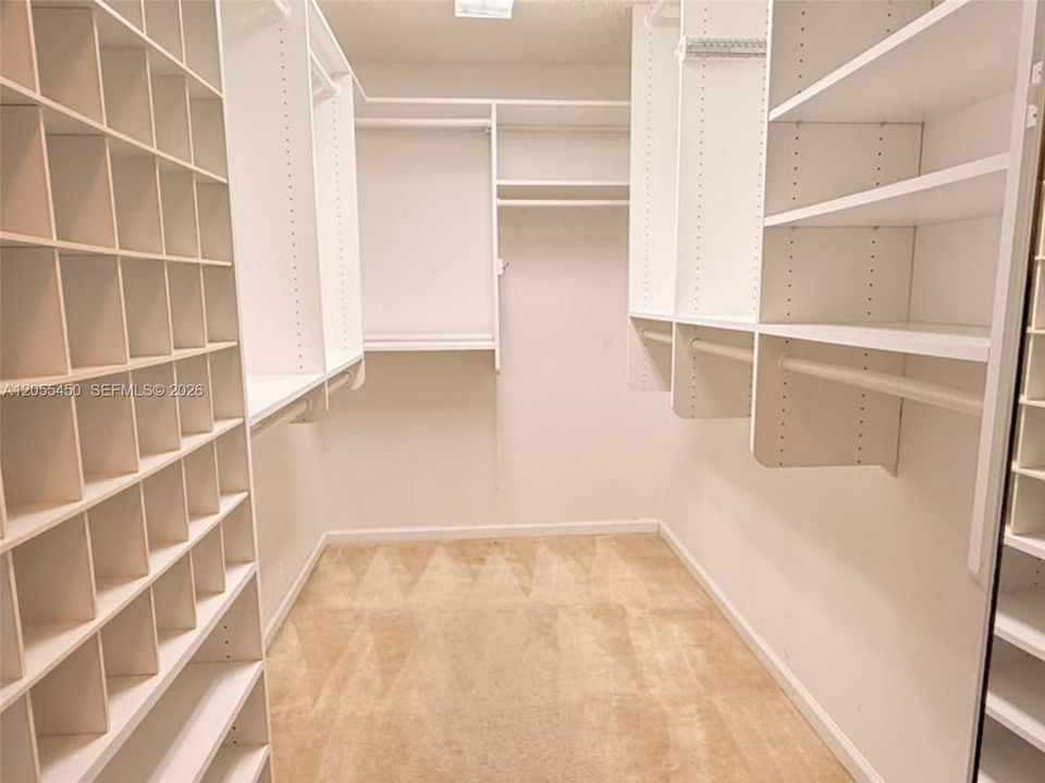 В аренду: $3,950 (4 спален, 2 ванн, 2006 Квадратных фут)