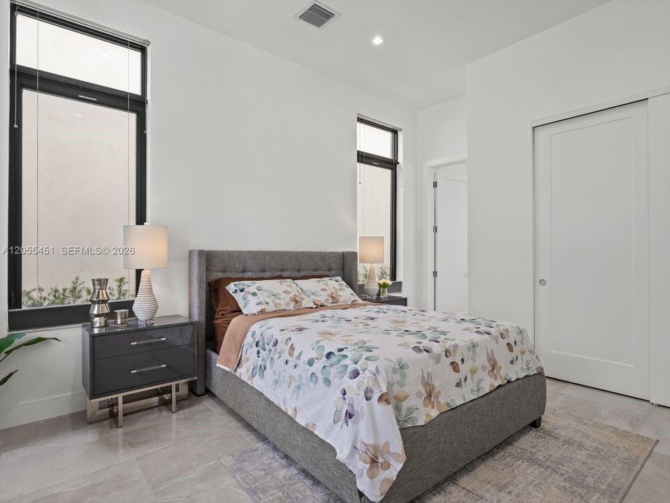 En Venta: $1,999,999 (4 camas, 4 baños, 3995 Pies cuadrados)