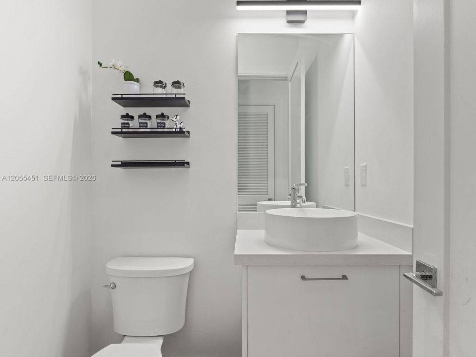 En Venta: $1,999,999 (4 camas, 4 baños, 3995 Pies cuadrados)