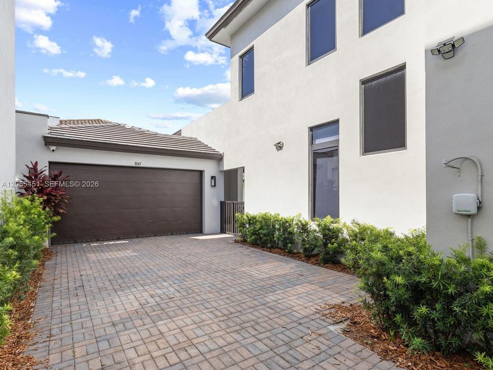 En Venta: $1,999,999 (4 camas, 4 baños, 3995 Pies cuadrados)