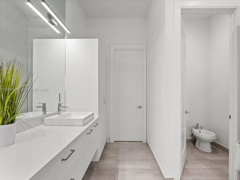 En Venta: $1,999,999 (4 camas, 4 baños, 3995 Pies cuadrados)