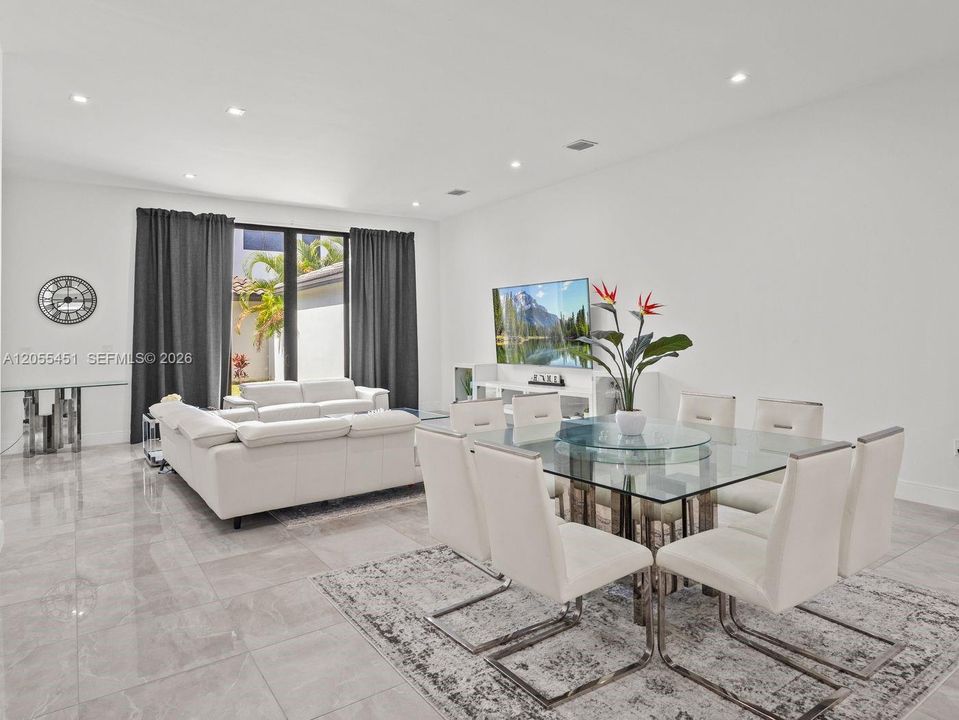 En Venta: $1,999,999 (4 camas, 4 baños, 3995 Pies cuadrados)