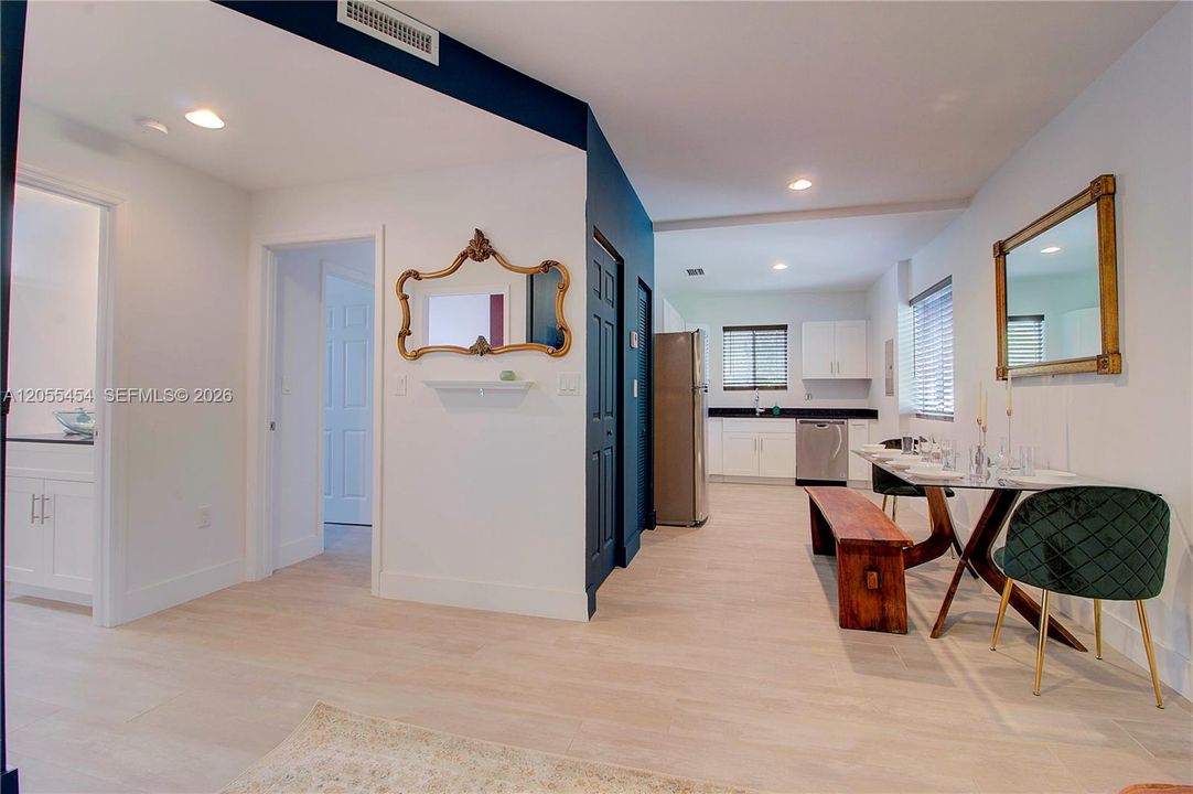 For Rent: $2,600 (2 beds, 2 baths, 3103 Square Feet)