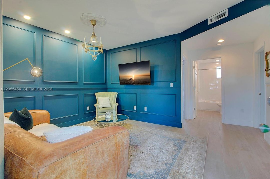 For Rent: $2,600 (2 beds, 2 baths, 3103 Square Feet)