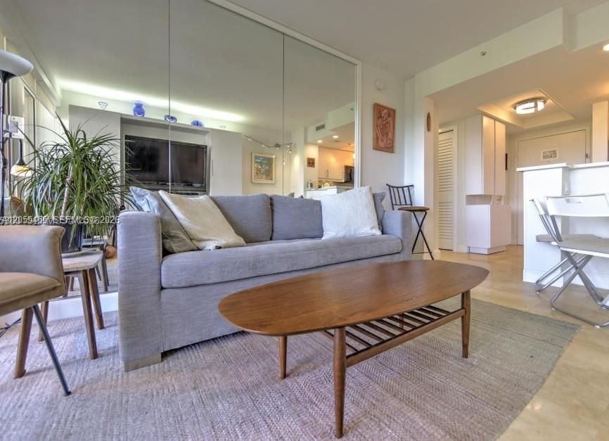 В аренду: $2,500 (1 спален, 1 ванн, 680 Квадратных фут)