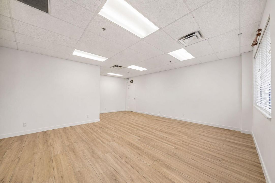 VS - Cleared Office