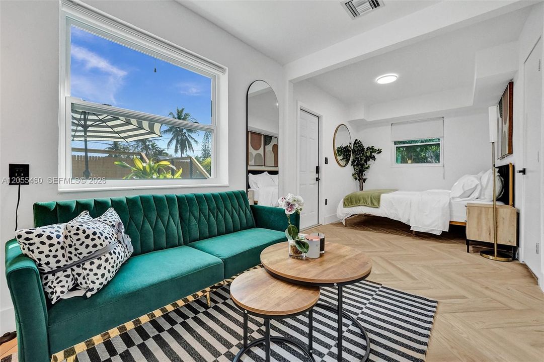 В аренду: $4,950 (4 спален, 3 ванн, 1260 Квадратных фут)