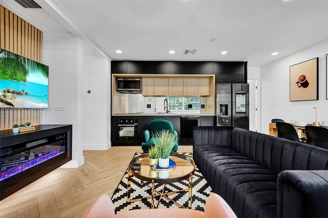 В аренду: $4,950 (4 спален, 3 ванн, 1260 Квадратных фут)