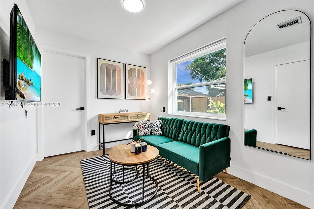 В аренду: $4,950 (4 спален, 3 ванн, 1260 Квадратных фут)