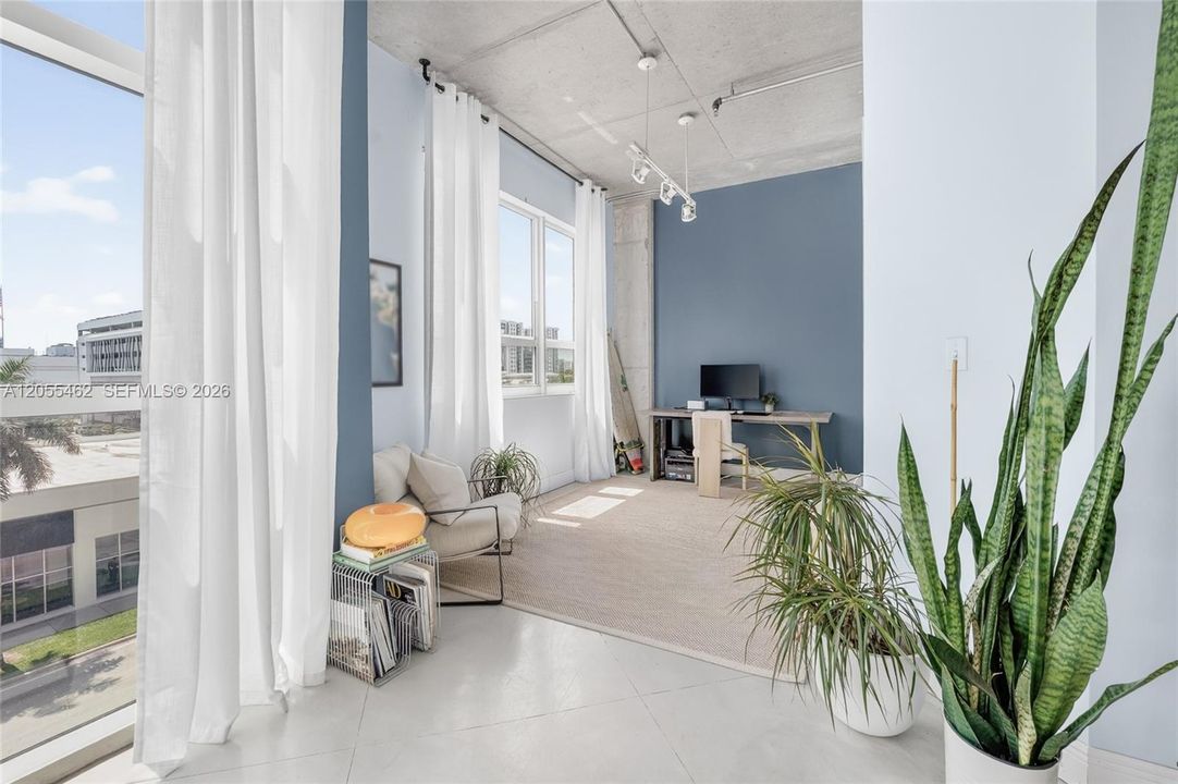 В аренду: $3,200 (1 спален, 1 ванн, 794 Квадратных фут)