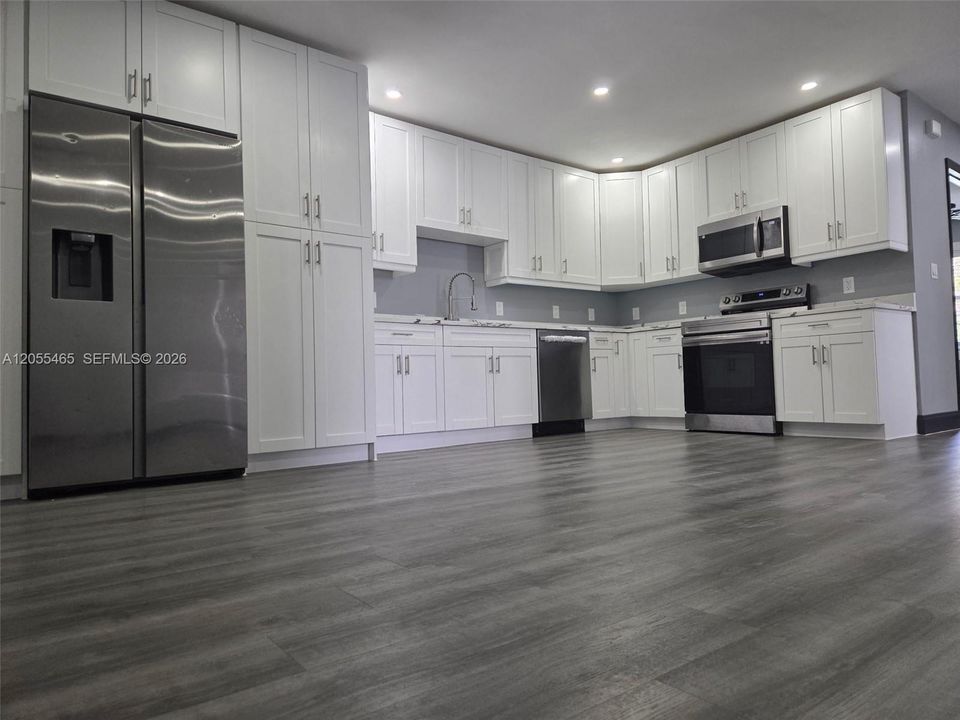 For Rent: $2,900 (3 beds, 2 baths, 0 Square Feet)