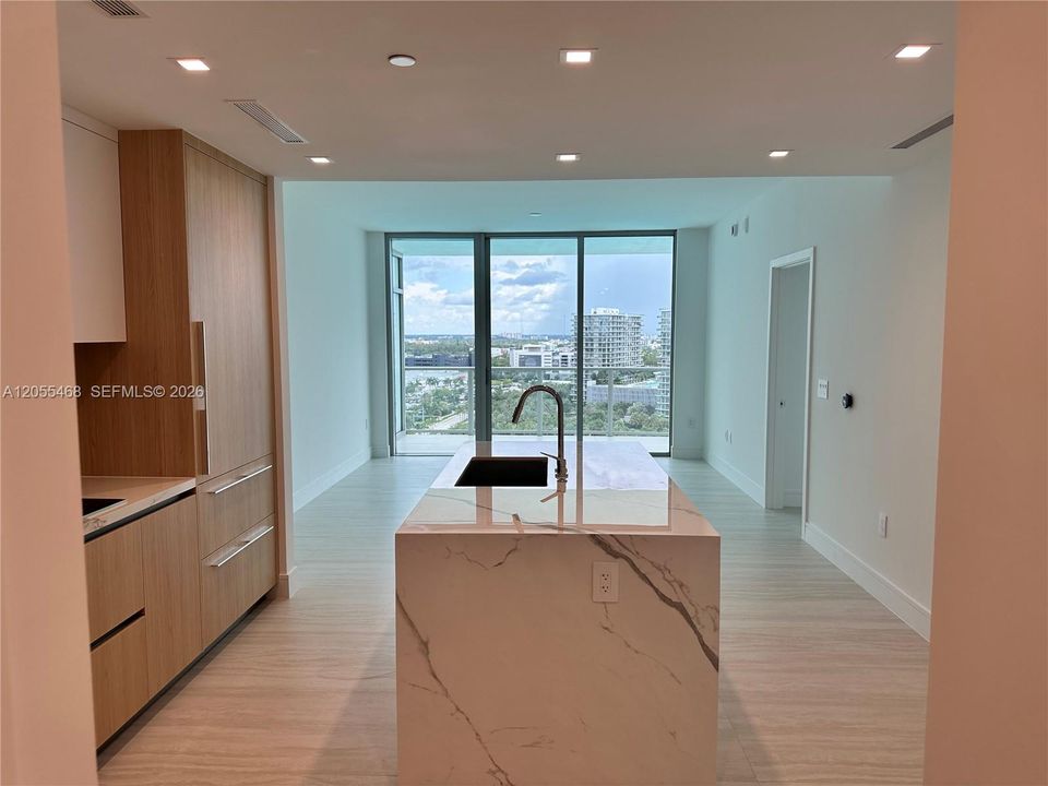 For Rent: $6,000 (1 beds, 2 baths, 0 Square Feet)