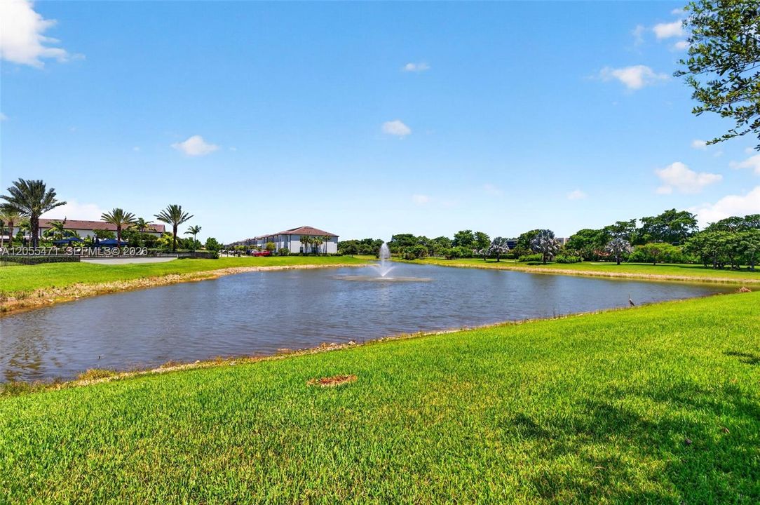 En Venta: $850,000 (3 camas, 2 baños, 1941 Pies cuadrados)