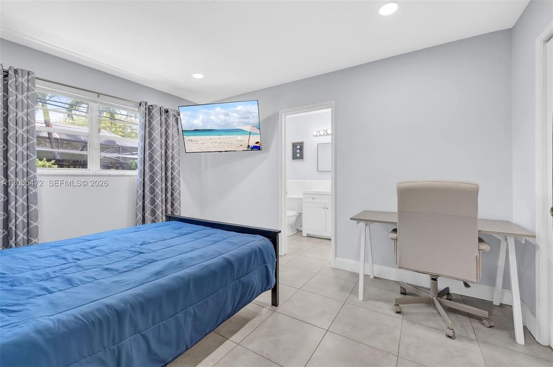 В аренду: $2,400 (2 спален, 2 ванн, 2500 Квадратных фут)