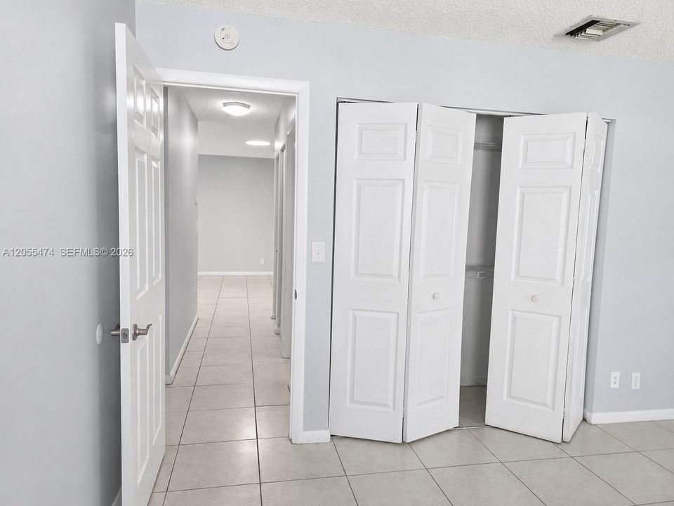 En Renta: $2,450 (3 camas, 2 baños, 3774 Pies cuadrados)