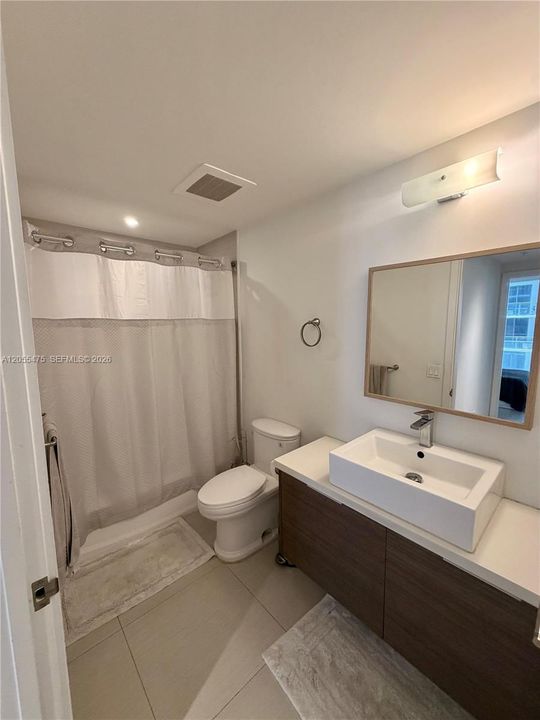 В аренду: $2,800 (1 спален, 1 ванн, 850 Квадратных фут)