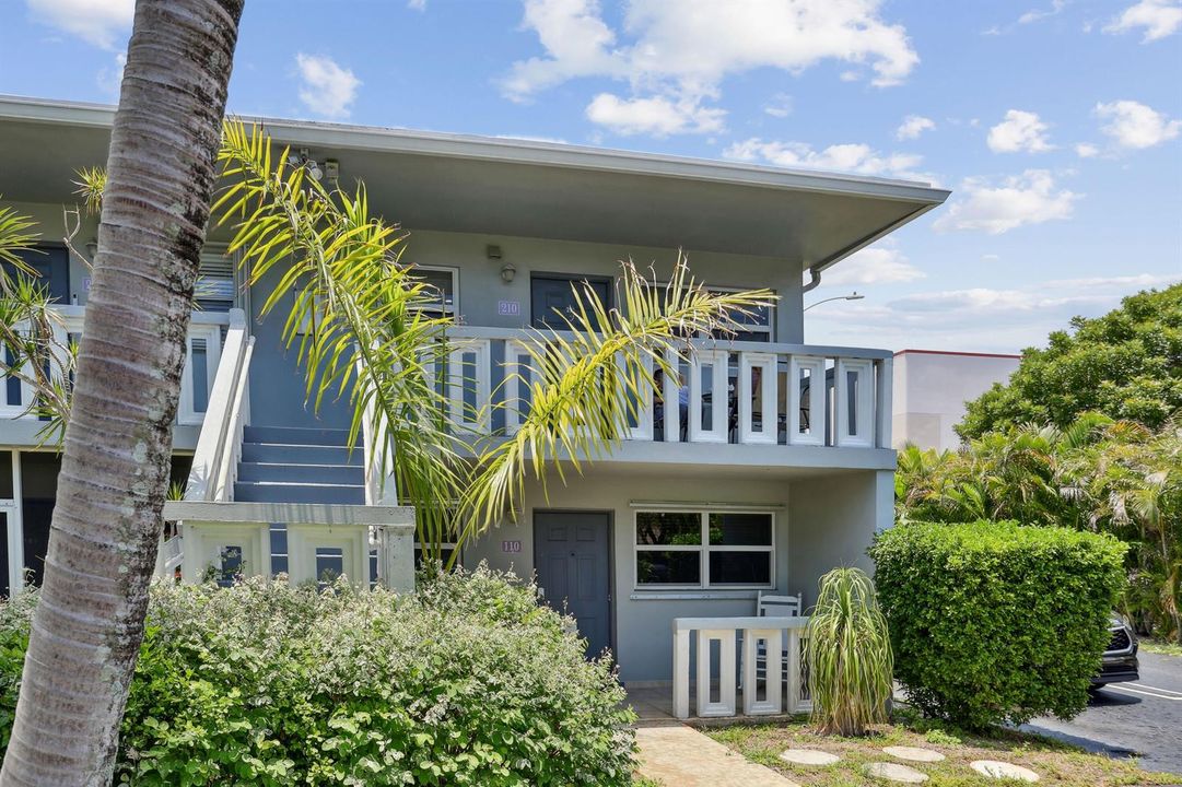 306 NE 1st Ave