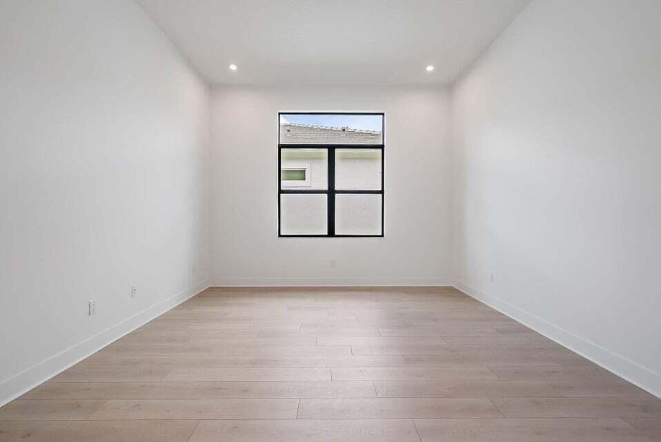 20250224180435988786000000-o