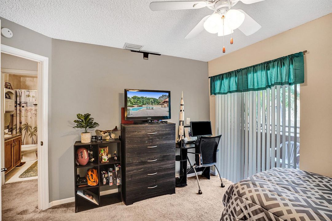 4941 Riverside Bdrm 3