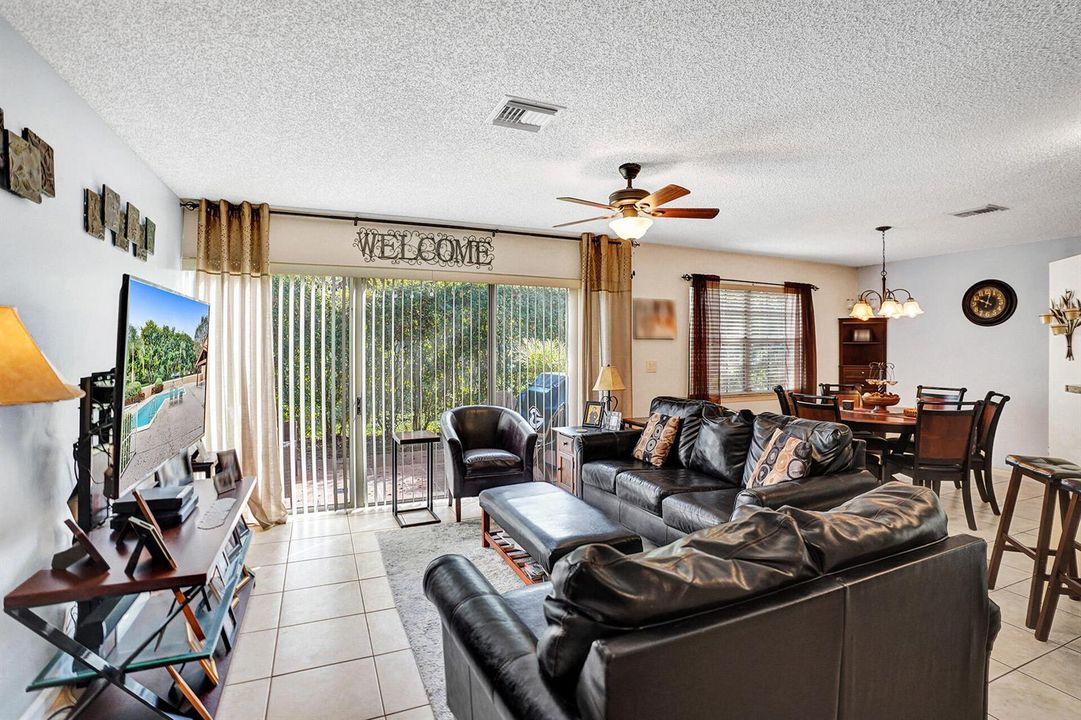 4941 Riverside Lvg. Room Wide