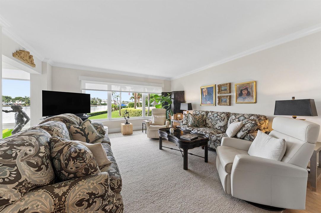 Living Room - 3